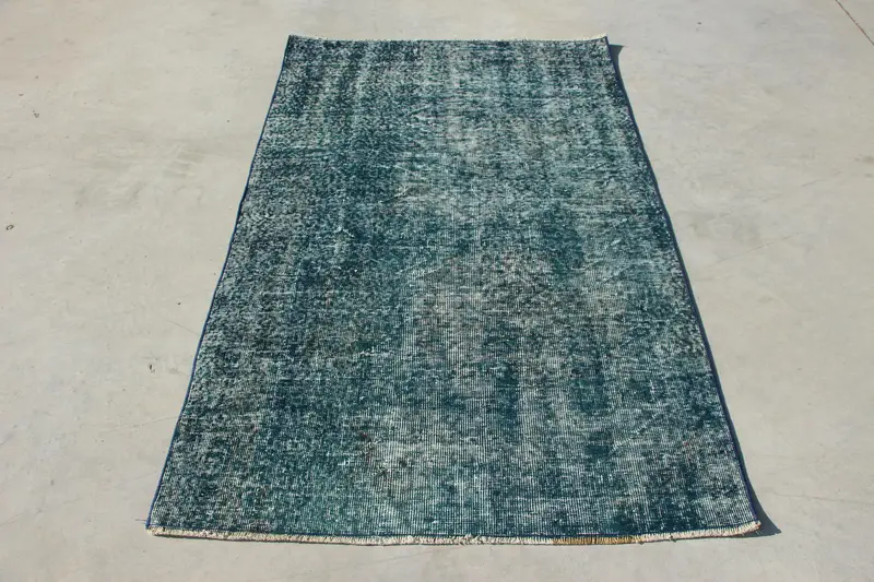 Alfombra vintage turca con acento de 3,8x6,2 pies, alfombra de lana de lunares gris azul - 1