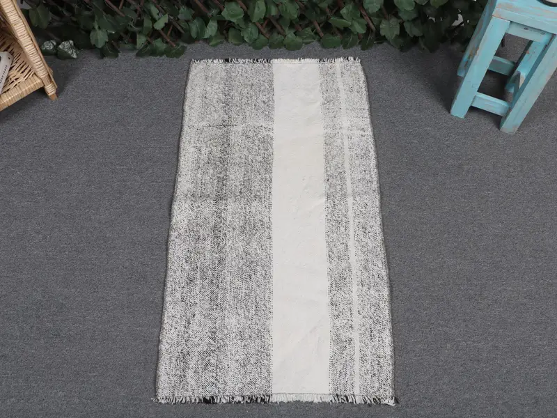 Beige Rug with Brown Accents, 1.7x3.1 ft Elegant Decor