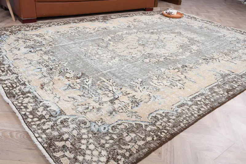 Türk Vintage Halısı, 6.5x9.3 ft Oushak Halısı, Kahverengi Çiçekli Yün Halısı - 1