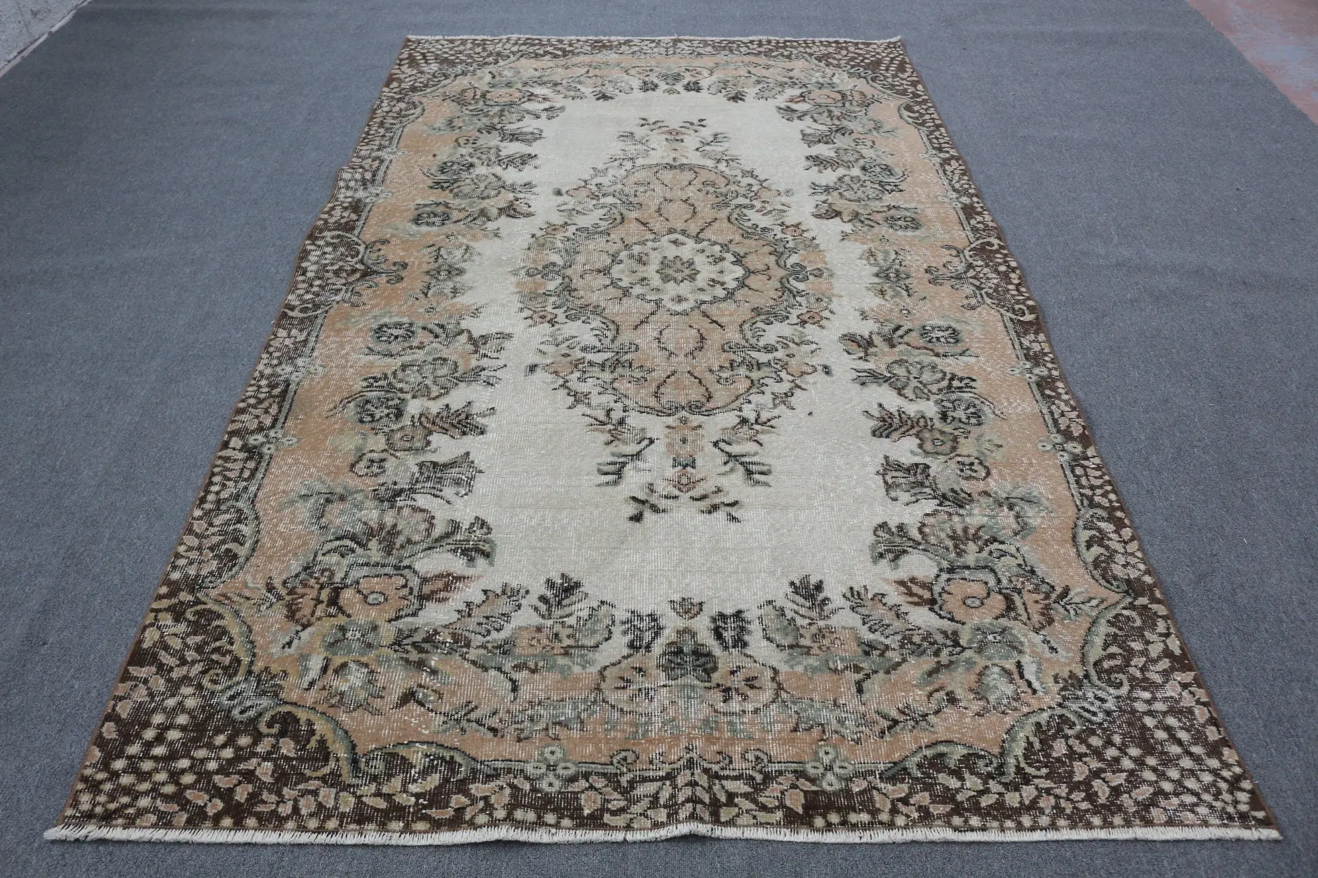 Vintage Turkish Rug 5.3x9 ft (162x274 cm), Brown White Oriental Rug - 1