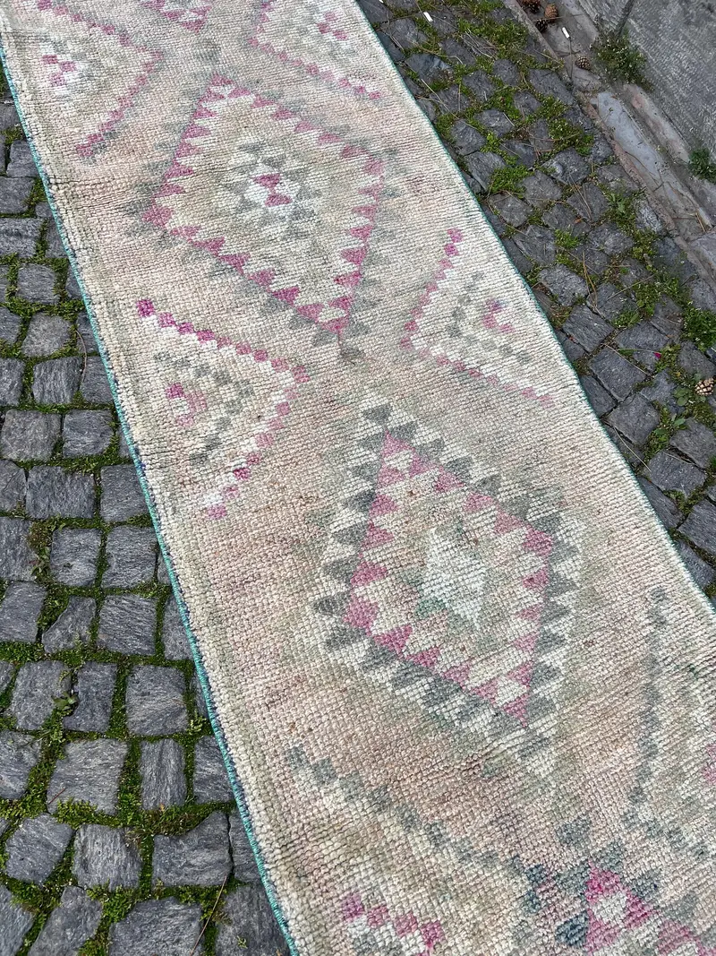 Vintage Herki Runner Rug 2.6x12 ft (80x366 cm), Turkish Gray Southwestern Rug - 1