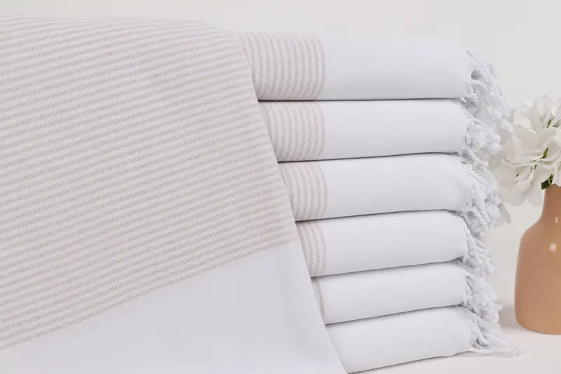 Personalisiertes türkisches Strandtuch, beige gestreift, 36 x 71 Zoll