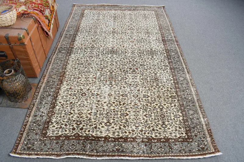 エレガントなベージュ&ブラウンラグ、4.9x7.9フィート花柄&幾何学模様