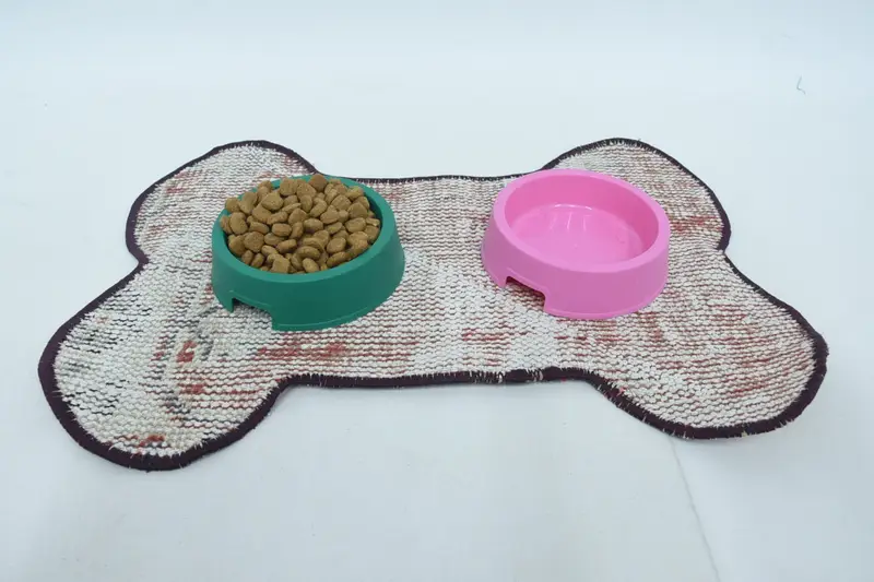 Bohem Yuvarlak Servis Altlığı, Bej ve Kırmızı Yün Geleneksel Servis Altlığı