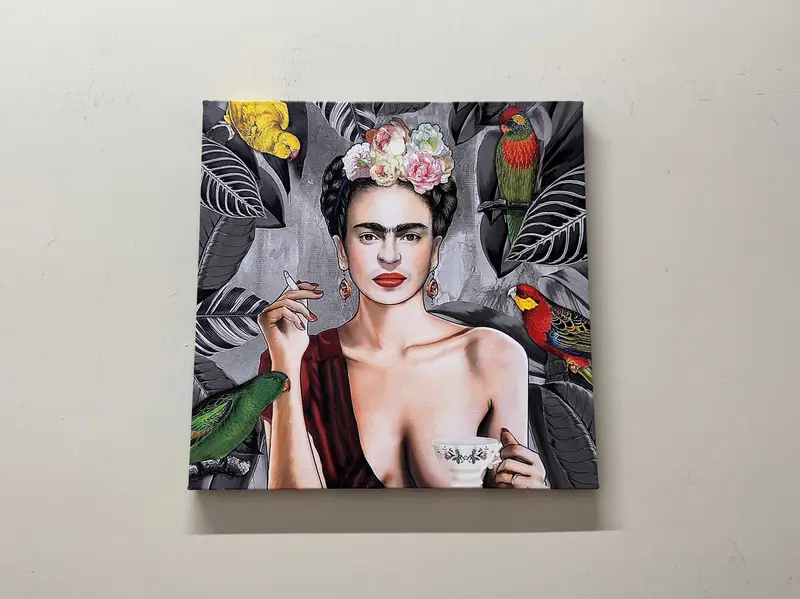 フリーダ・カーロの鳥ジャングルキャンバス: 鮮やかなプリントウォールアート