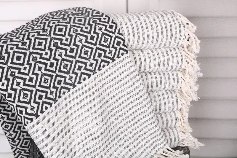 Beach Towel Diamond Black Cotton, 38x75 Inches