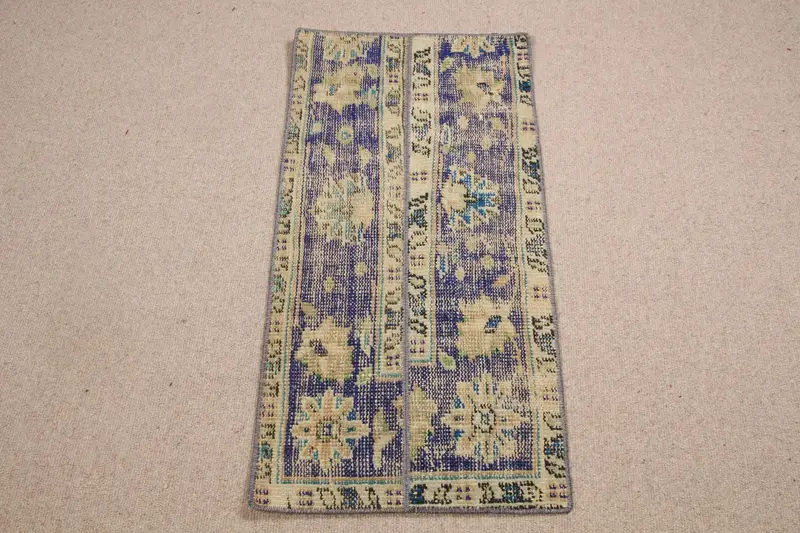 Türk Vintage Halısı, 1.5x3.1 ft Oushak Halısı, Mavi Çiçekli Yün Halısı - 1