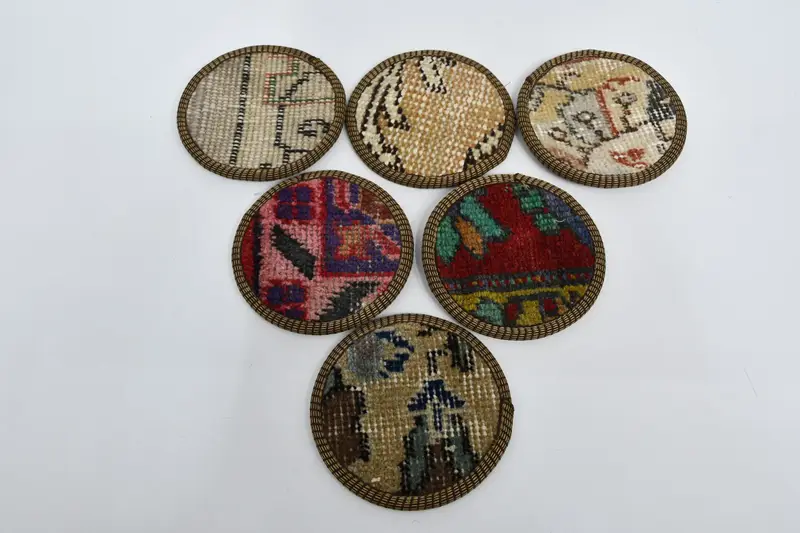 Posavasos tribales rojos y beige, posavasos únicos con almohadilla circular