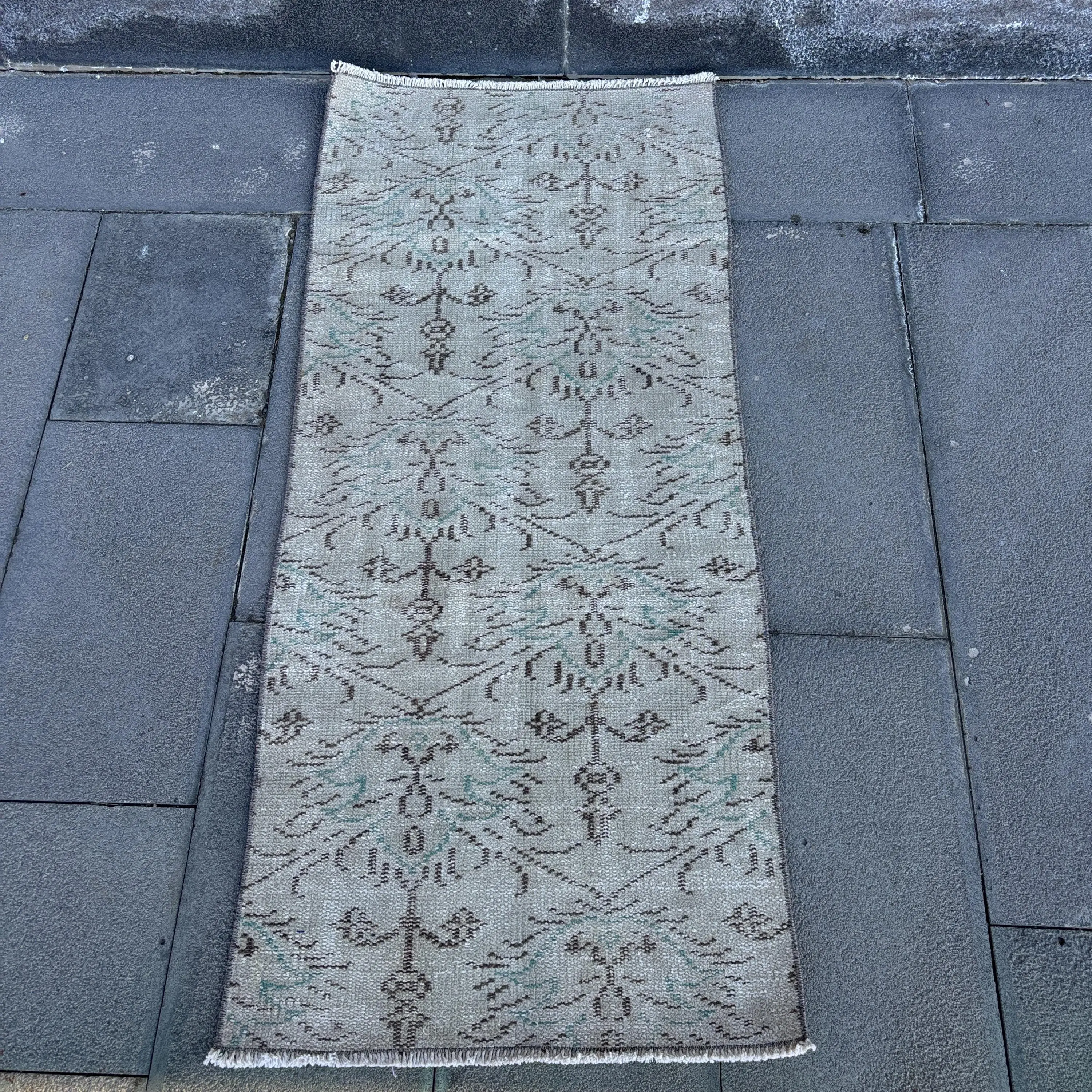 Vintage Turkish Small Rug 2x4.7 ft, Gray Wool Rug - 1