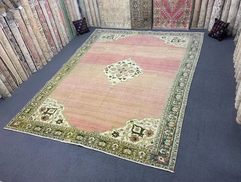 8.6x11.5 ft Vintage Turkish Rug, Oversize Rug, Pink Green Patchwork Wool Rug - 1