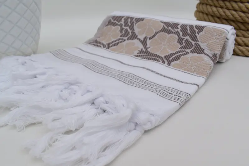 El dokuması Türk havlu, monogramlı plaj havlusu, hızlı kuru peshtemal, 70x40 pamuk papatya tasarım havlu, nedime hediyeleri, bekarlığa veda partisi lehine - 6