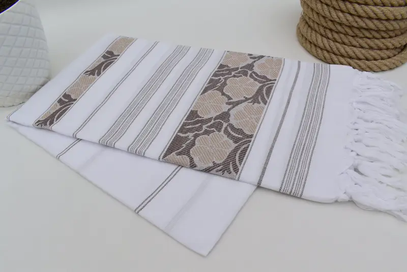 El dokuması Türk havlu, monogramlı plaj havlusu, hızlı kuru peshtemal, 70x40 pamuk papatya tasarım havlu, nedime hediyeleri, bekarlığa veda partisi lehine - 3