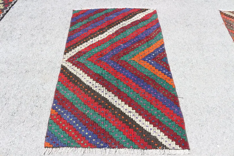3.2x5.4 ft Accent Vintage Türk Halısı, Kırmızı Çiçekli Yün Halı - 1