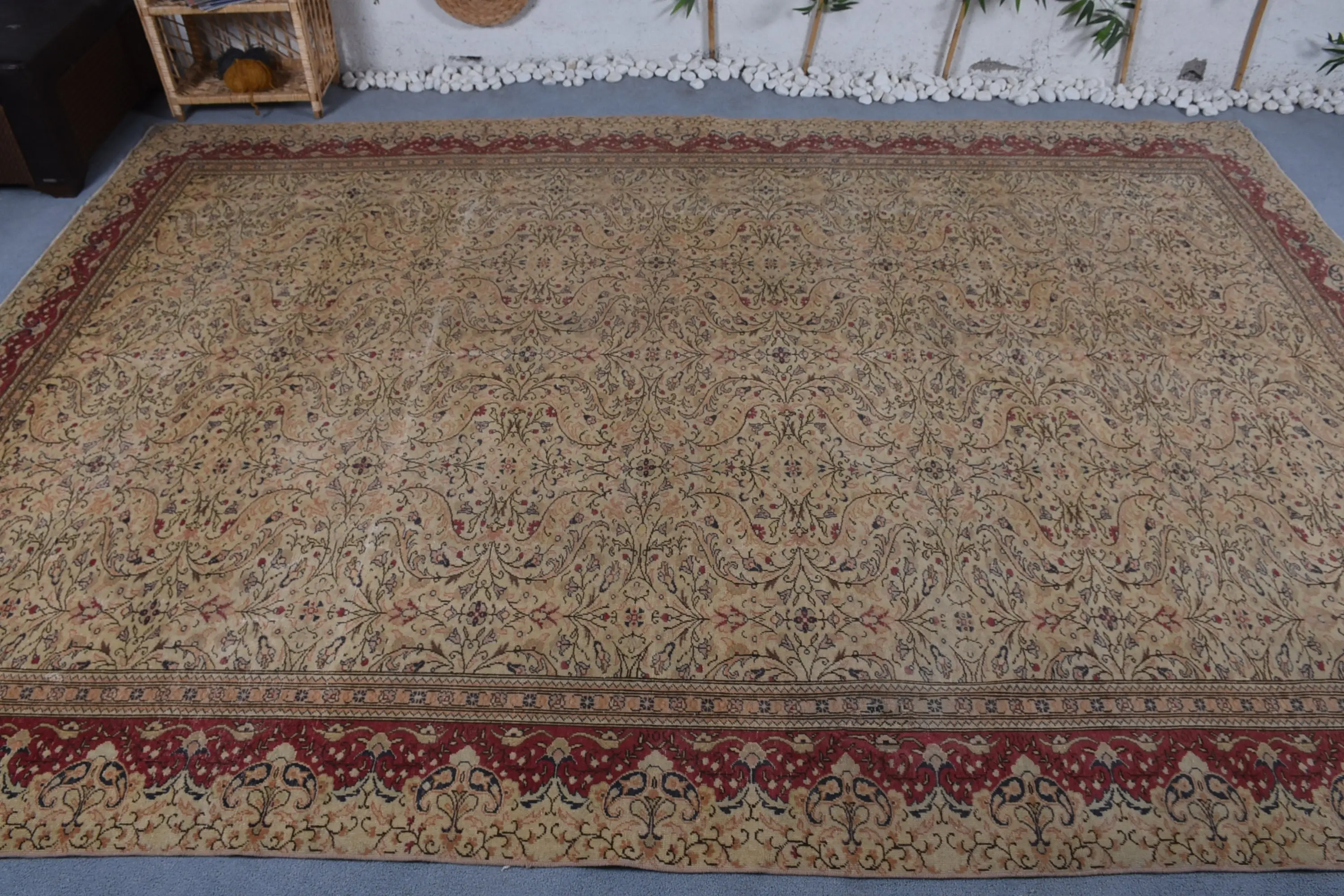 Eleganter Teppich in Beige und Rot, 8,3 x 11,9 Fuß, von der Natur inspiriertes Design - 1