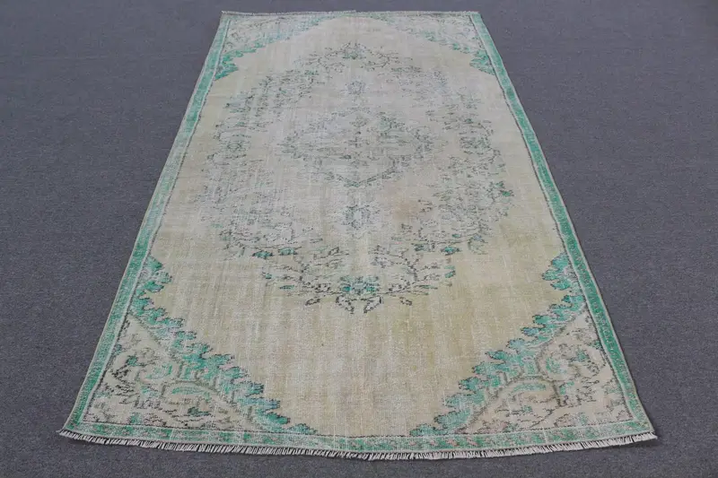 Yeşil İkat Halı, Sarı Desenli 4,7x8,4 ft