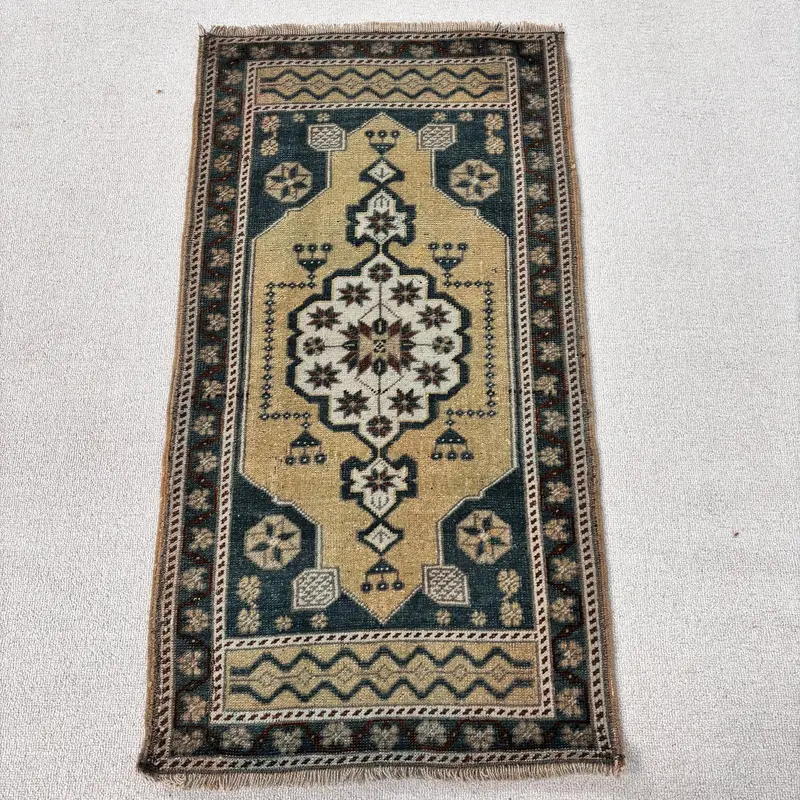 Vintage Türk Halısı, 1.8x3.37 ft Oushak Halı, Mavi Bitkiler ve ağaçlar Yün Halı - 1