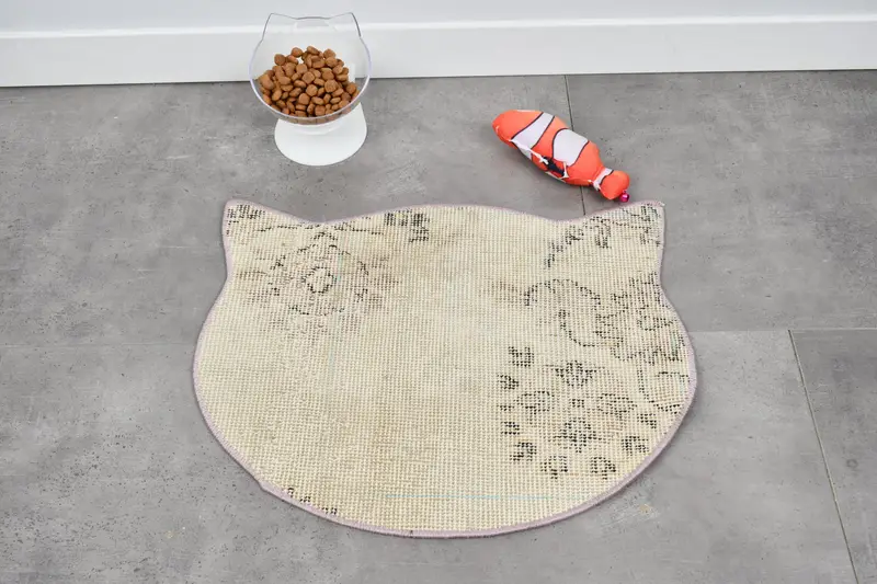 ボヘミアン ラウンド ウール プレースマット、ベージュの伝統的なプレースマット