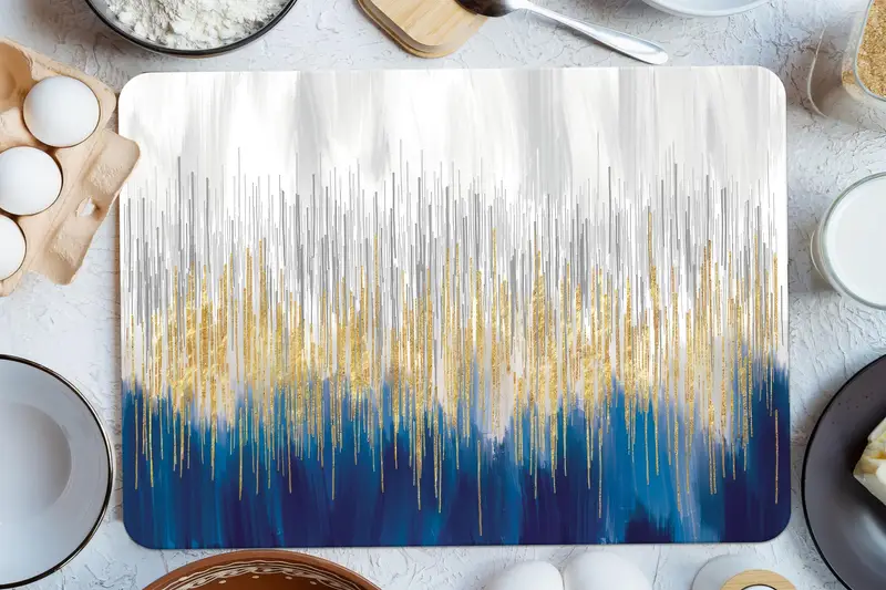 金色の裏地付きガラスまな板、トレンディなブルーとゴールドのデザイン
