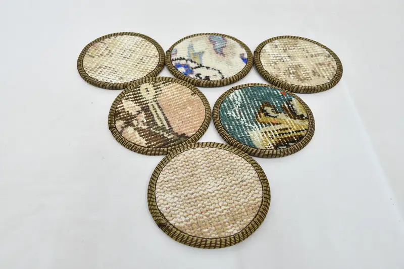 Elegantes posavasos Kilim beige y verdes, posavasos de mesa premium