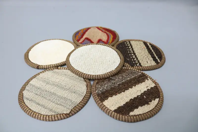 Posavasos redondo bohemio, posavasos a rayas blancas y marrones