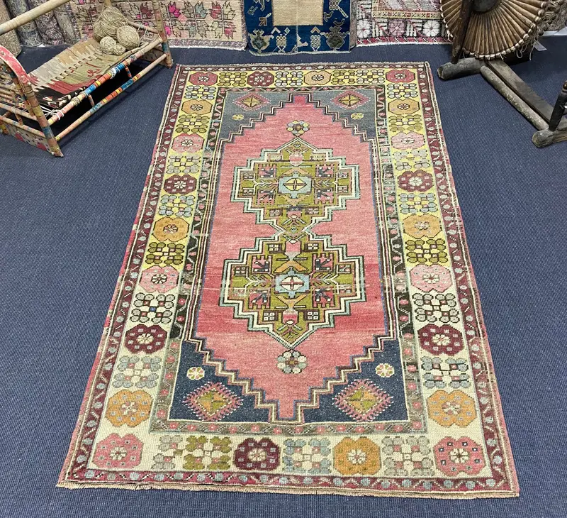 レッド、レインボーフローラルラグ 4.1x7.1フィート