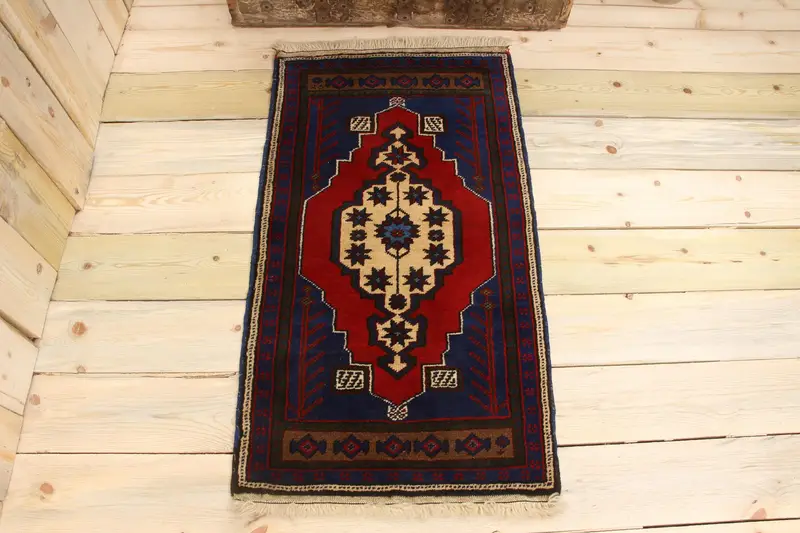 Handmade Blue & Red Animal Print Rug, 0.2x3.2 ft