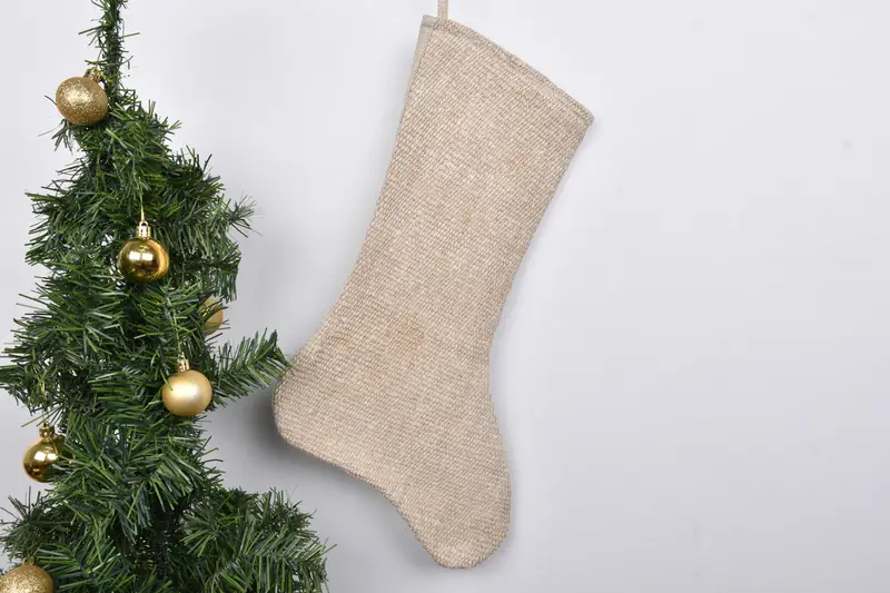 Şenlikli Noel Süsleri Deseni, 7 İnç Genişliğinde Noel Çorabı