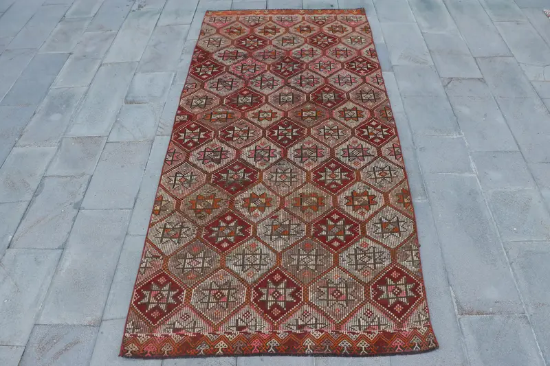 Red Moroccan Rug, 4,3x9,3 ft Vibrant Decor