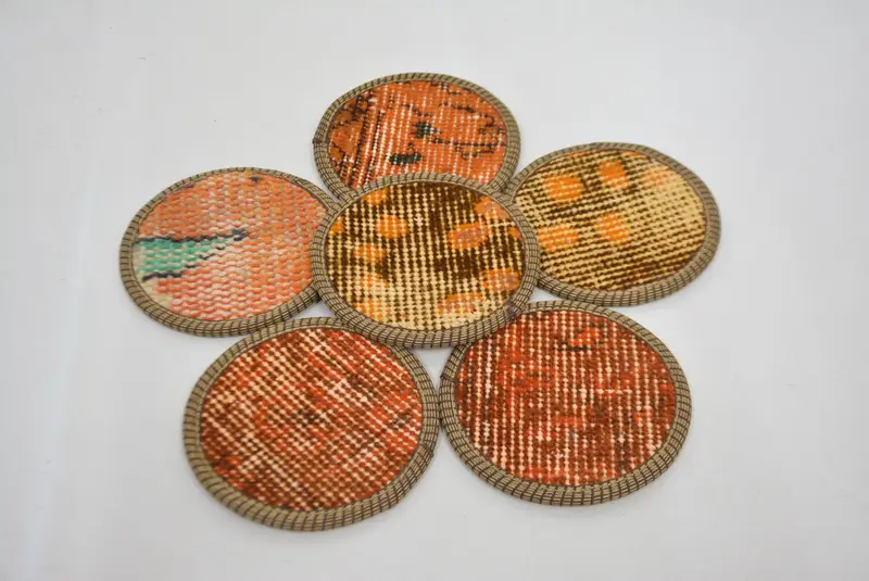 ブラウンとレッドのキリムコースター、ユニークなボヘミアンホームデコレーションコースター