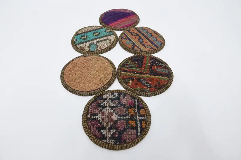 Yeşil ve Kahverengi Yuvarlak Bardak Altlıkları, Dayanıklı ve Şık Bardak Altlığı Takımı