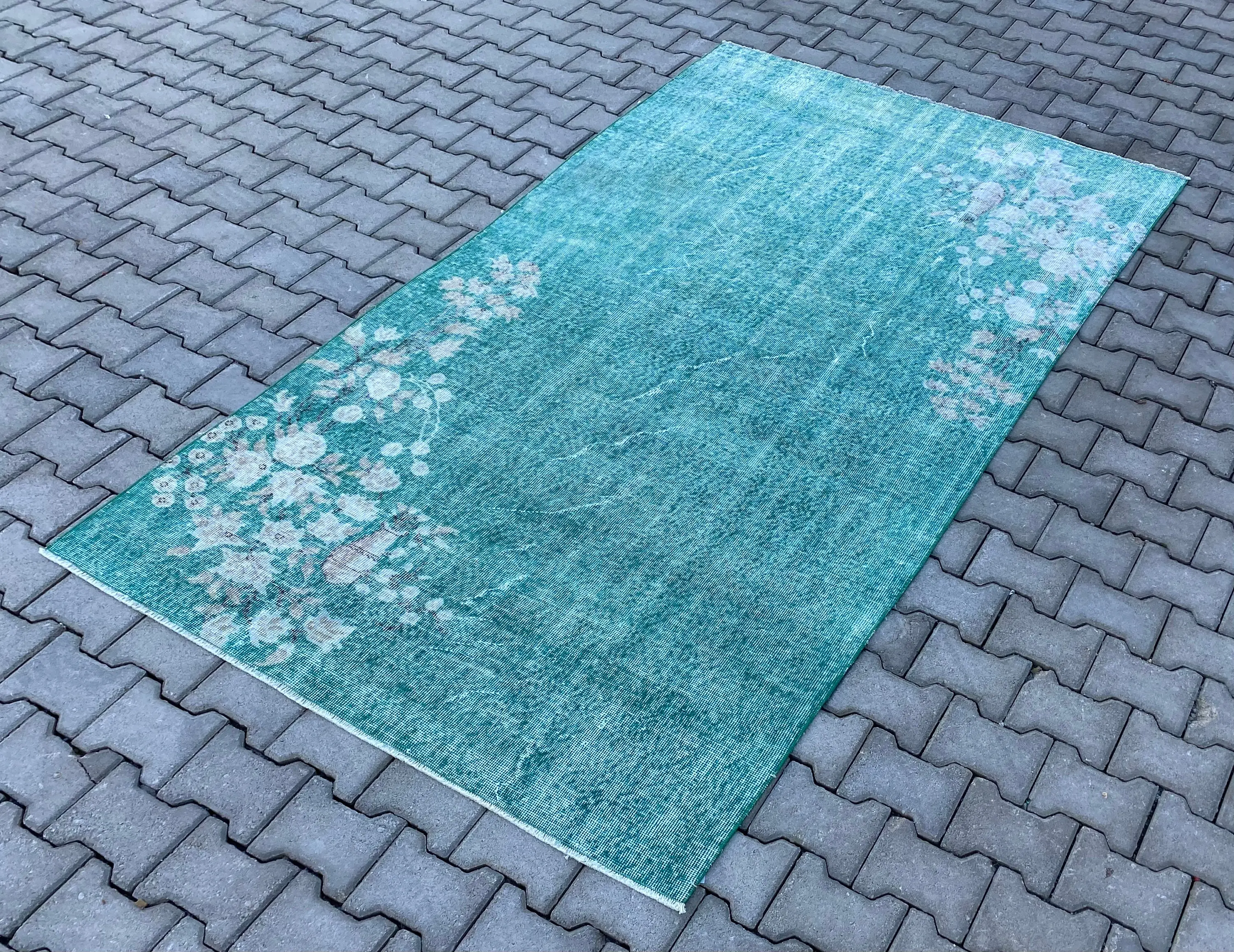 5x8,6 ft Teppich, türkischer Vintage Teppich, blau weißer Blumenteppich - 1