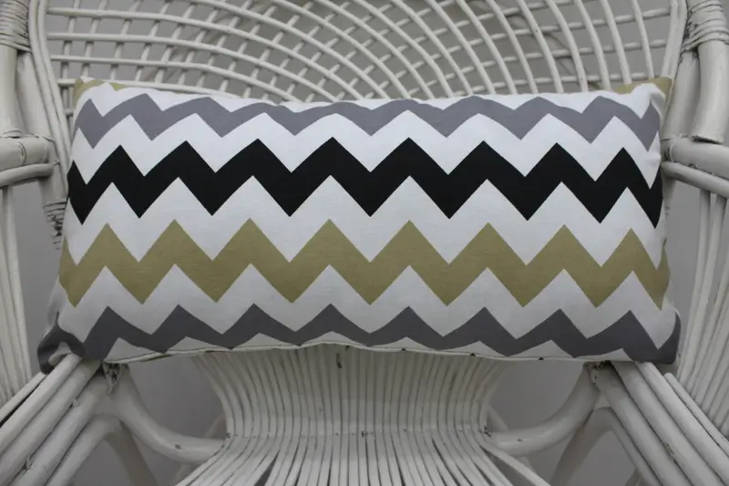 Handgefertigtes besticktes Wurfkissen, 12x24 Zoll Vintage Kissen