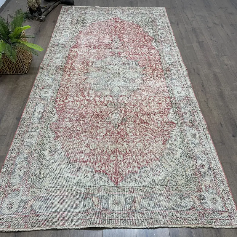 Vintage 5x9,9 ft Teppich, türkischer großer Teppich, roter Patchwork Teppich - 1