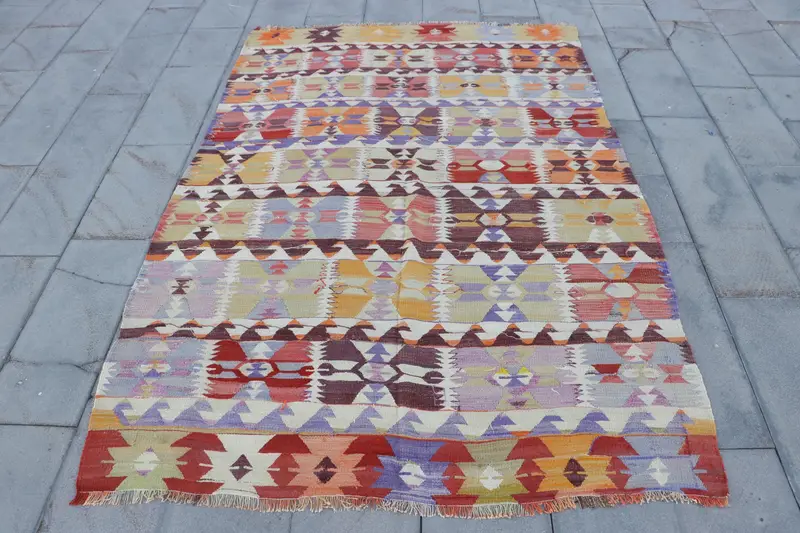 5.3x8 ft Bej ve Mavi Kamuflaj Halı, Benzersiz Tasarım