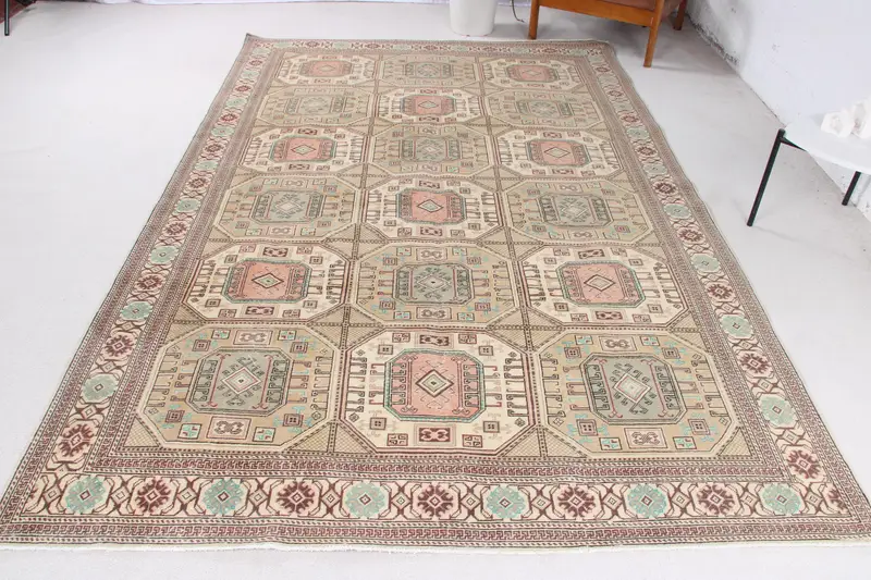 Handmade Beige Rug with Orange Accents, 0.5x9.6 ft