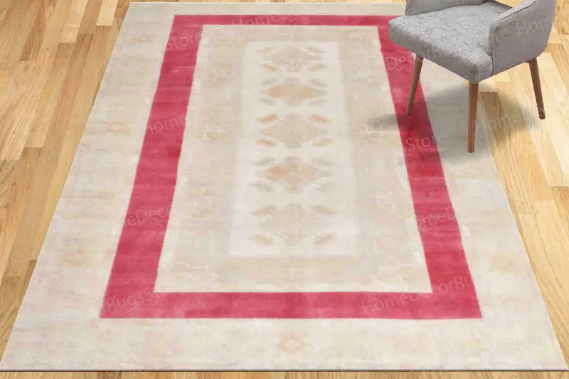 Geometrischer aztekischer bedruckter Teppich in sanften Beige-, Braun- und Rottönen