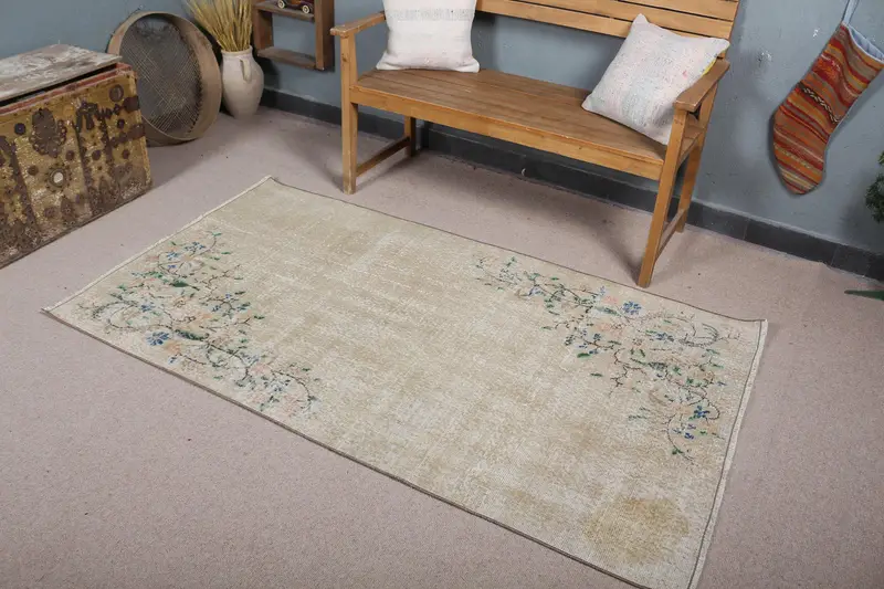 グリーンアクセント付きベージュサウスウェスタンラグ、3.5x6.4フィート