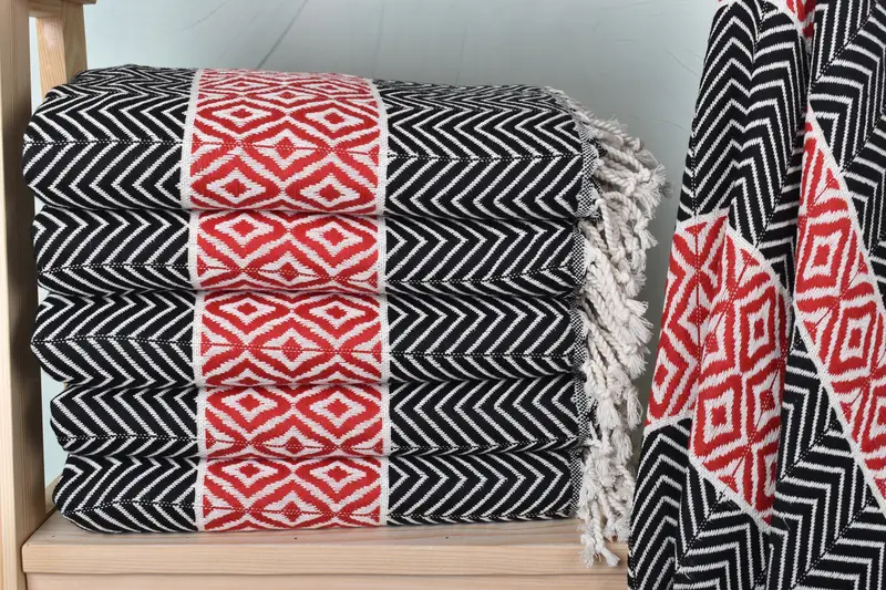Bridesmaid Gifts, Turkish towel, Peshtemal, Sand-resistant Turkish towel for travel, Beach Towel Bulk, Wedding Gift, 70x40 Cotton Chevron Towel - 1