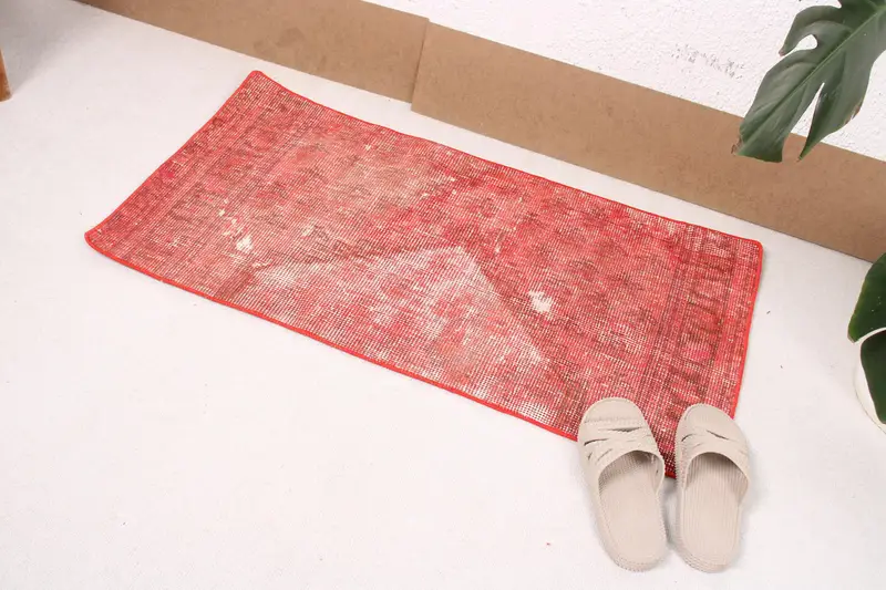 Vintage Türk Küçük Halısı 1.7x3.2 ft, Kırmızı Beyaz Katı Yün Halı - 1
