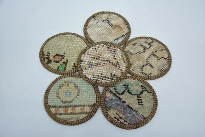 Böhmischer runder Untersetzer in Beige und Bronze, stilvoller böhmischer Untersetzer