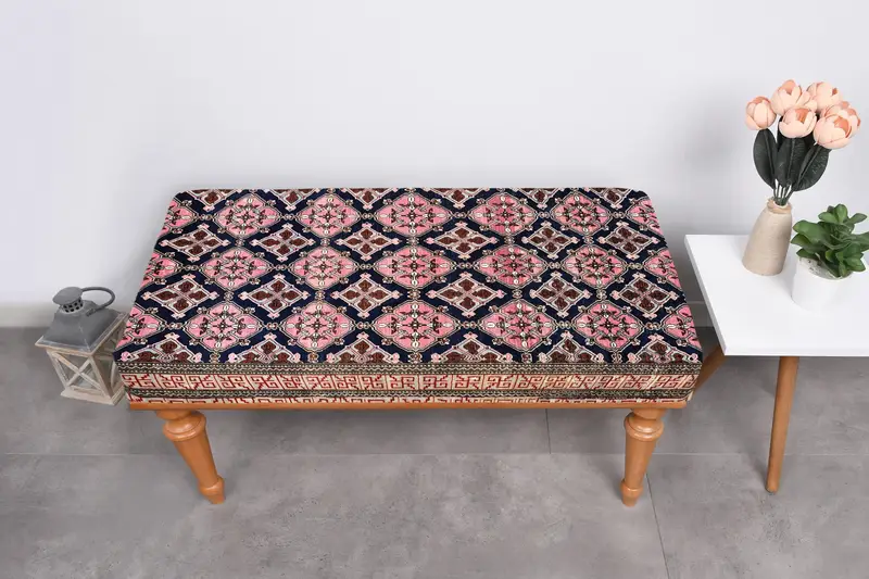 北欧風ピンクオットマン キリム風ウール混カバー付き オットマン