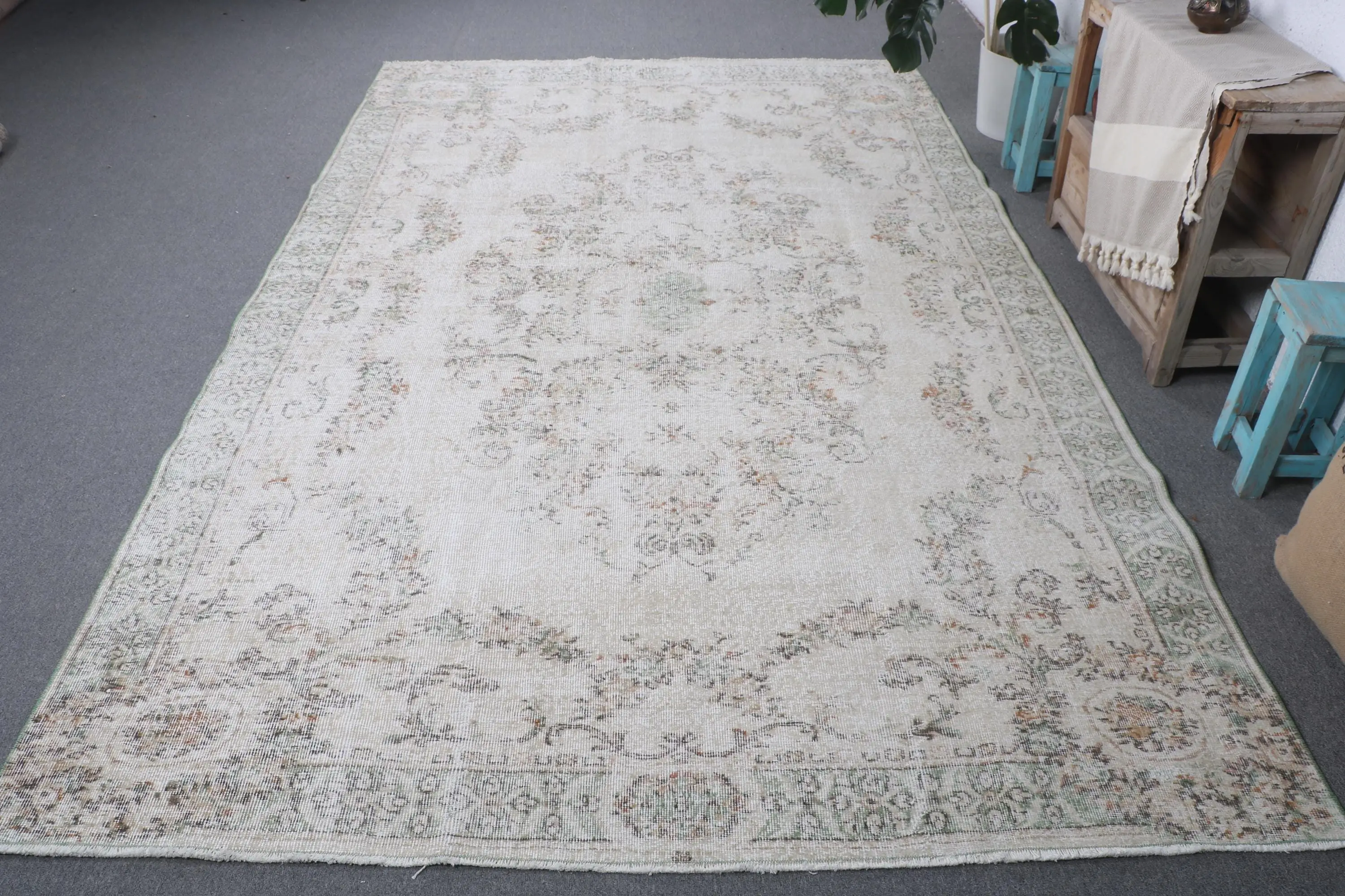 Türk 6.4x10.2 ft Büyük Halı, Vintage Halı, Beyaz Soyut Halı - 1