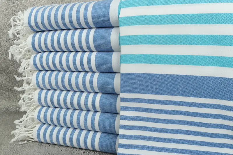 Türkisches Badetuch aus gestreifter türkis-saxblauer Baumwolle, 36 x 67 Zoll