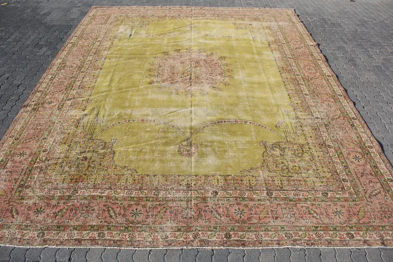12.2x15.8 ft Vintage Rug, Oversize Turkish Rug, Yellow Animal Print Rug - 1