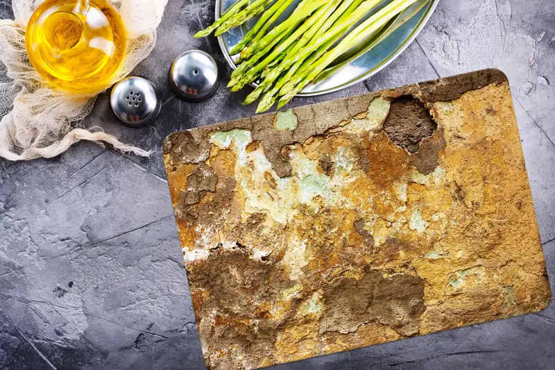 強化された安全性を備えたヴィンテージイエローファームハウスガラスまな板