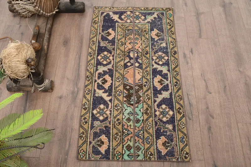 1.7x3.3 ft Vintage Oushak Rug, Blue Bordered Turkish Wool Rug - 1