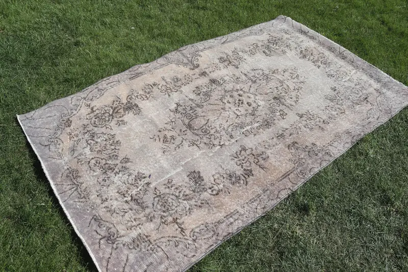 3.8x6.5 ft Vintage Türk Halısı, Alan Halısı, Gri Oushak Çiçekli Halı - 1