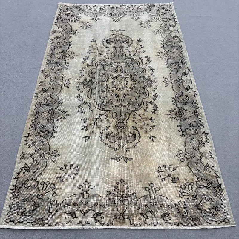 Yeşil Soyut Halı, 4x7 ft Zarif Yeşil ve Siyah Tasarım