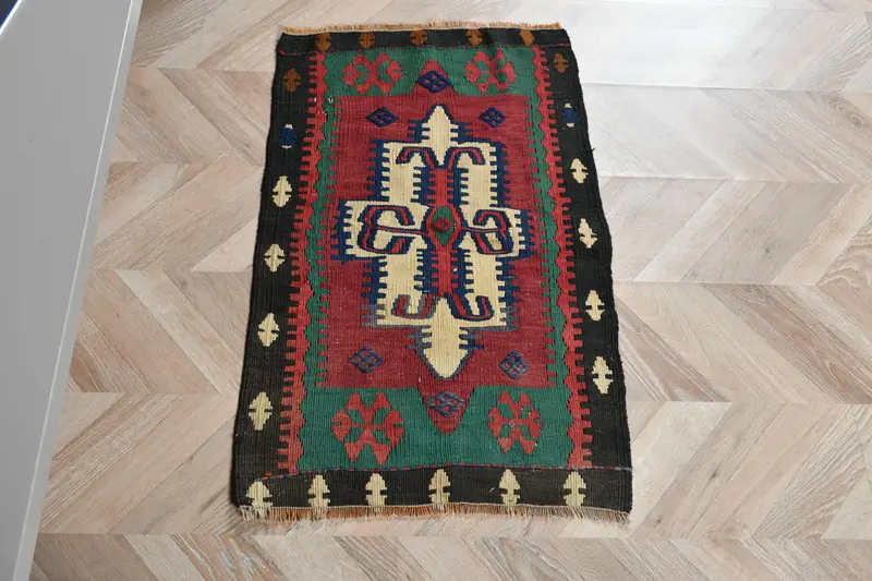 1.8x2.7 ft Halı, Vintage Türk Halısı, Kırmızı Kilim Yün Halı - 1