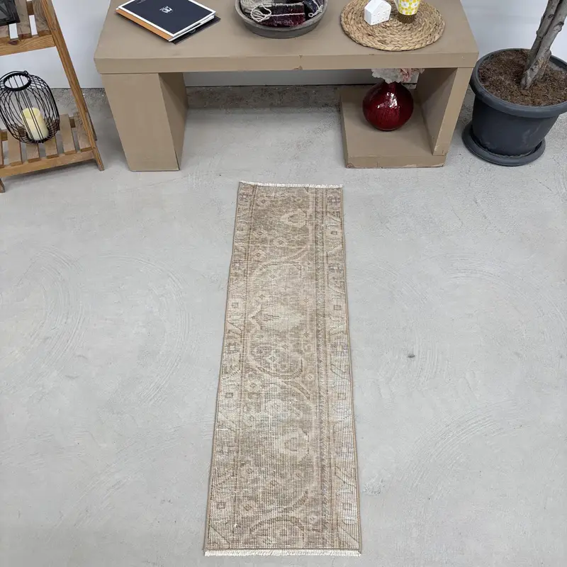 Vintage Halı, Küçük 1.3x4.4 ft Türk Halısı, Bej Bitkiler ve ağaçlar Yün Halı - 1